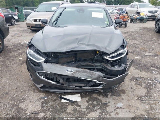 3FA6P0MU0KR189552 Ford 2019