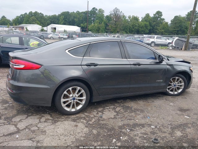 3FA6P0MU0KR189552 Ford 2019