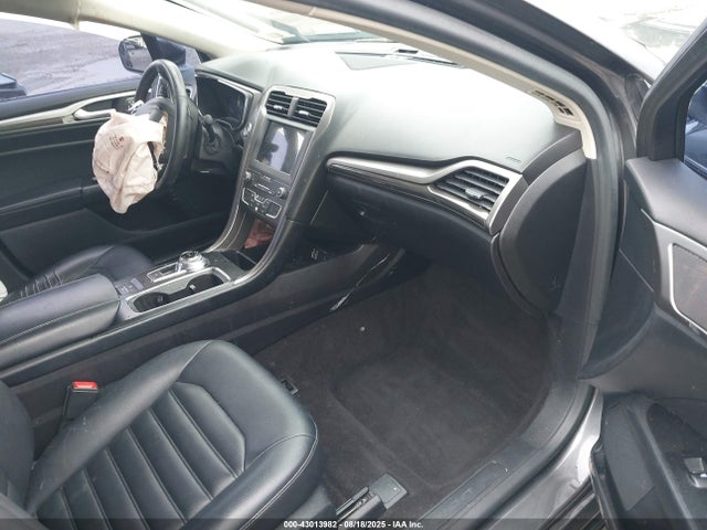 3FA6P0MU0KR189552 Ford 2019
