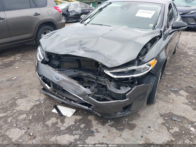 3FA6P0MU0KR189552 Ford 2019