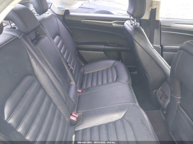 3FA6P0MU0KR189552 Ford 2019