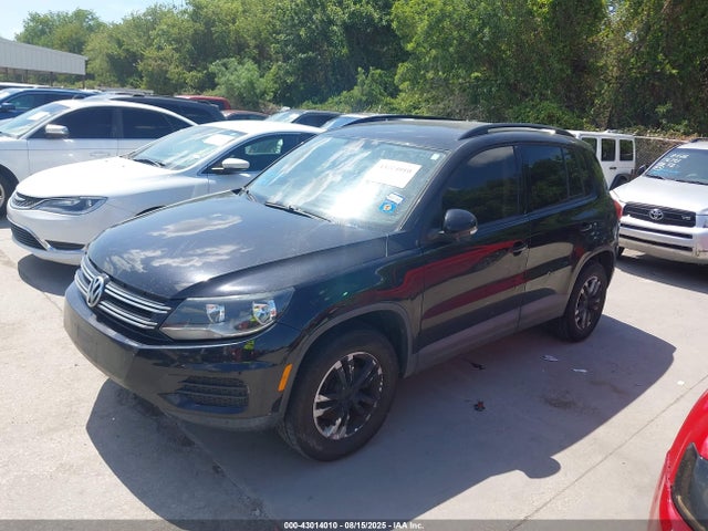 WVGAV7AX5FW611282 Volkswagen Tiguan