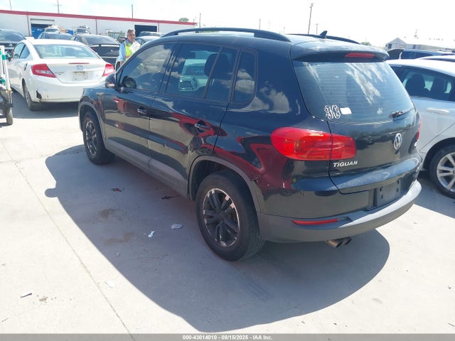 WVGAV7AX5FW611282 Volkswagen Tiguan