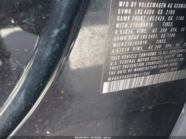 WVGAV7AX5FW611282 Volkswagen Tiguan