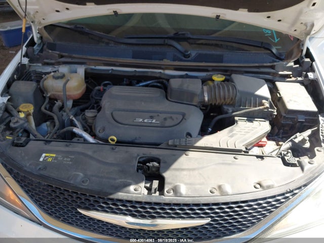 2C4RC1GG0JR185438 Chrysler Pacifica