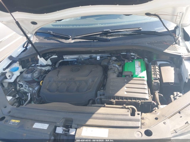 3VV3B7AX4NM008412 Volkswagen Tiguan