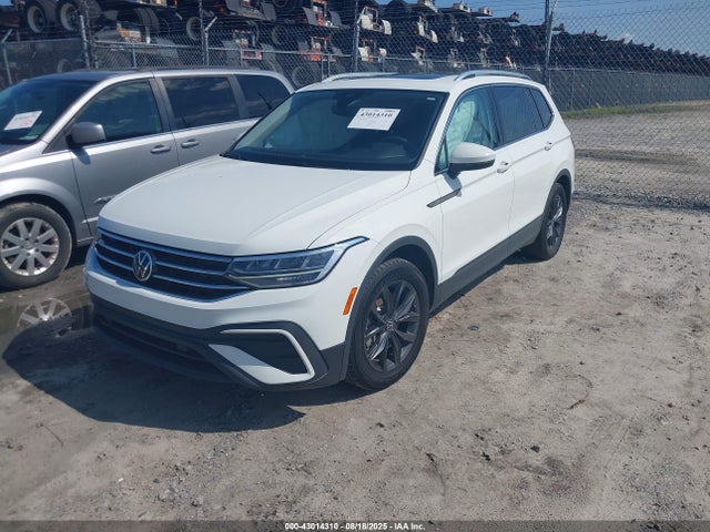 3VV3B7AX4NM008412 Volkswagen Tiguan