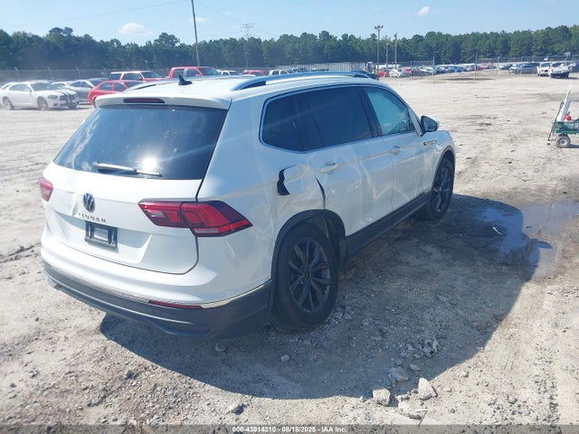 3VV3B7AX4NM008412 Volkswagen Tiguan