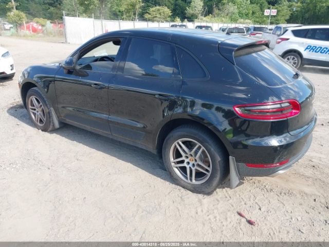 2018 PORSCHE MACAN WP1AA2A51JLB13607 Photo 2