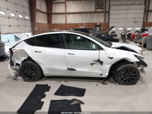 5YJYGDEEXMF107980 Tesla Model Y