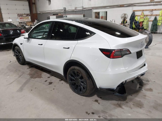 2021 TESLA MODEL Y 5YJYGDEEXMF107980 Photo 2