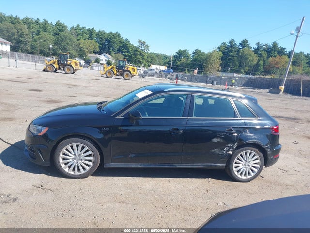 Audi A3 2016 WAUUPBFF7GA095632 Image 14