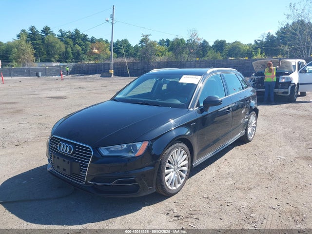 2016 AUDI A3 E-TRON WAUUPBFF7GA095632 Photo 1