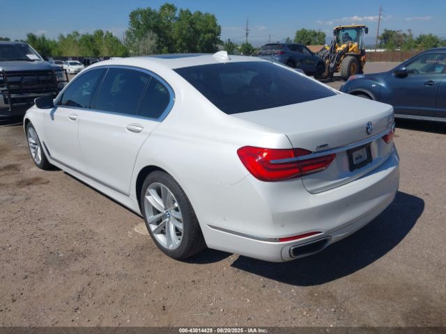 2016 BMW 750I WBA7F2C59GG417065 Photo 2