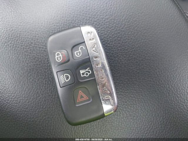 2017 JAGUAR XE SAJAD4BN2HA952417 Photo 10