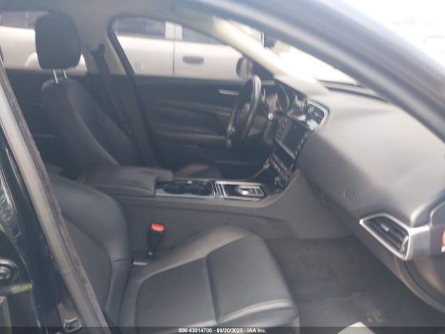 2017 JAGUAR XE SAJAD4BN2HA952417 Photo 4