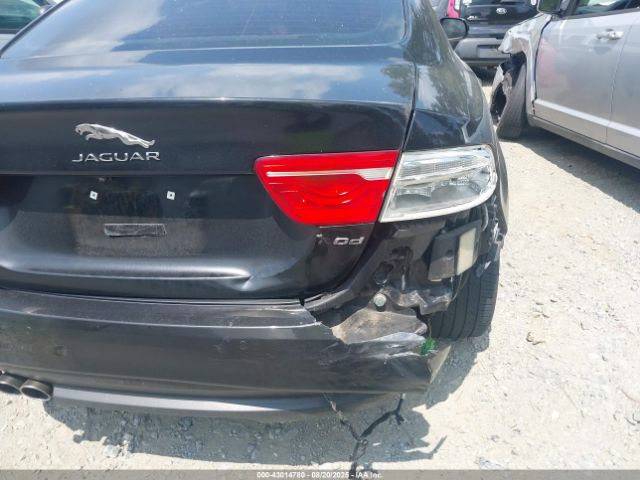 2017 JAGUAR XE SAJAD4BN2HA952417 Photo 5