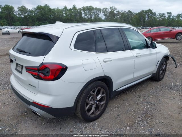 2022 BMW X3 5UX53DP04N9J21058 Photo 3
