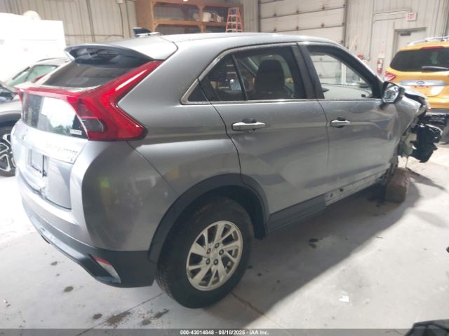 2018 MITSUBISHI ECLIPSE CROSS JA4AT3AA6JZ046394 Photo 3
