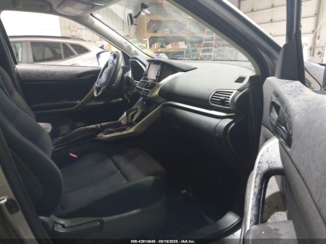 2018 MITSUBISHI ECLIPSE CROSS JA4AT3AA6JZ046394 Photo 4