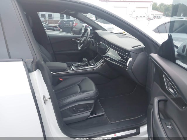 2019 AUDI Q8 WA1EVAF16KD019705 Photo 4