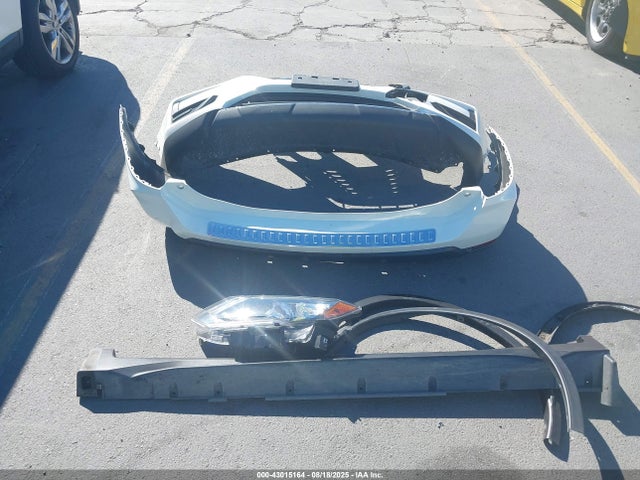 5N1ET2MT5JC828490 Nissan Rogue