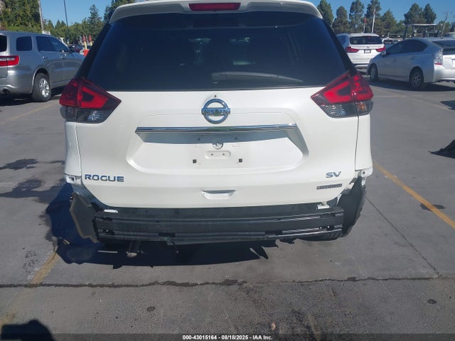 5N1ET2MT5JC828490 Nissan Rogue