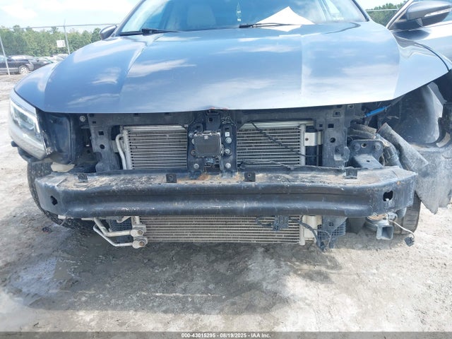 1VWCT7A30GC041420 Volkswagen 2016
