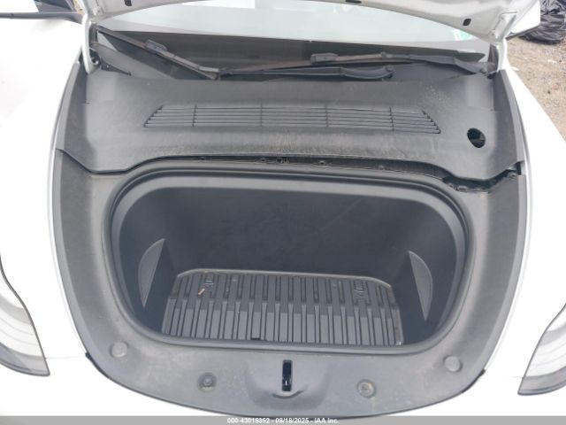 2023 TESLA MODEL Y 7SAYGDEF3PF603431 Photo 9