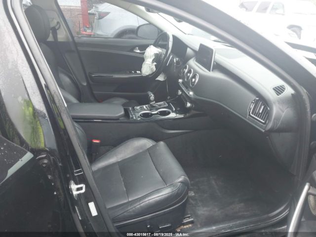 2018 KIA STINGER KNAE25LA9J6017568 Photo 4