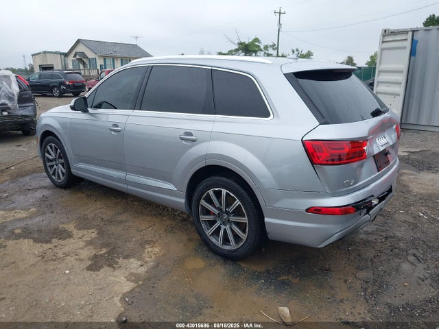 2018 AUDI Q7 WA1VAAF72JD024009 Photo 2