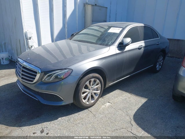 43015746 :رقم المزاد ، WDDZF4KB2HA142812 vin ، 2017 Mercedes-benz E 300 4matic مزاد بيع