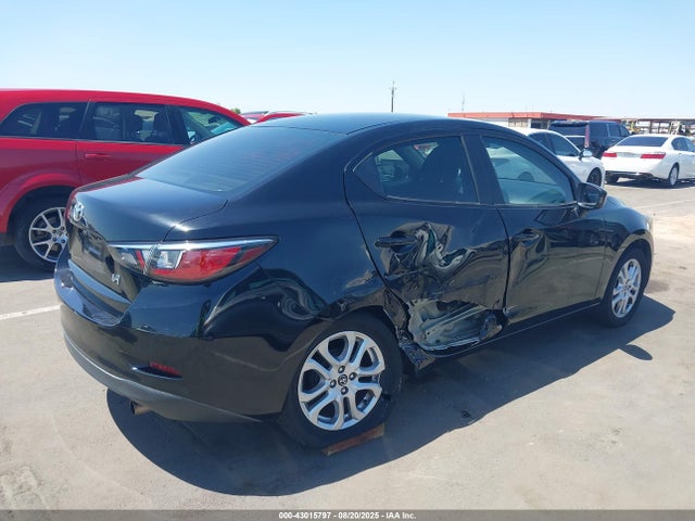 3MYDLBYV0JY315779 Toyota p5v