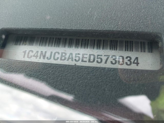 1C4NJCBA5ED573034 Jeep 2014