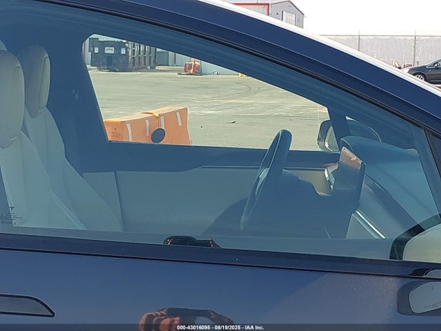 2024 TESLA MODEL X 7SAXCBE51RF439053 Photo 4