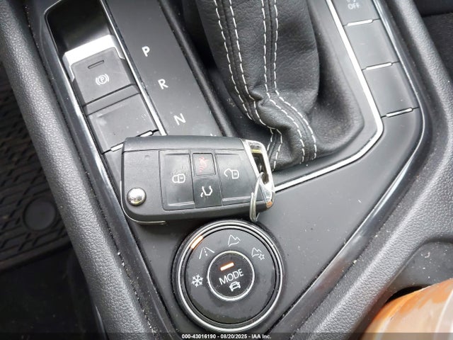 3VV2B7AXXMM106421 Volkswagen Tiguan