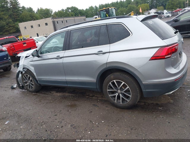 3VV2B7AXXMM106421 Volkswagen Tiguan
