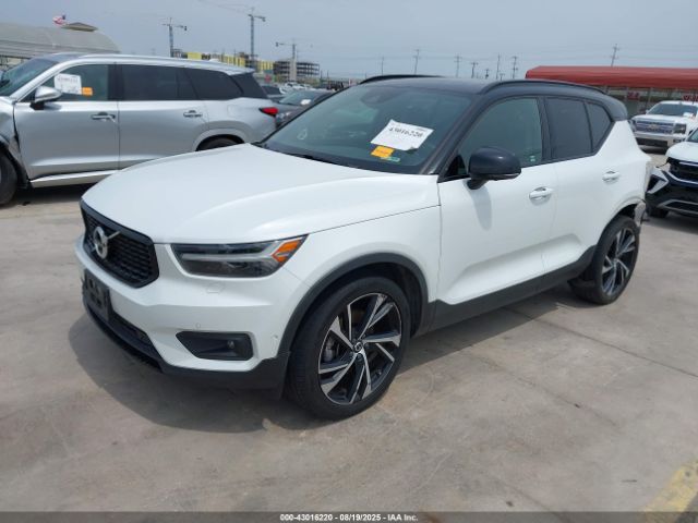2019 VOLVO XC40 YV4162UM3K2045725 Photo 1
