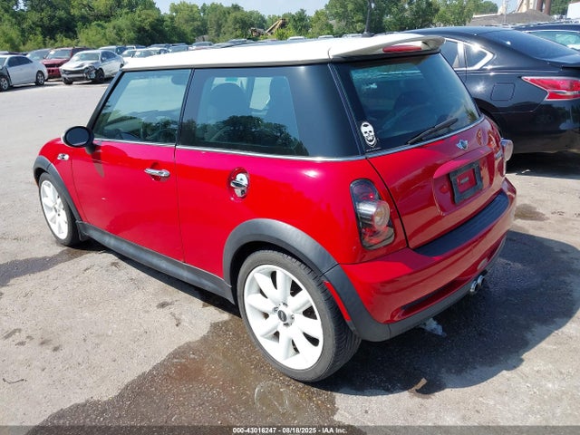 2004 MINI COOPER S WMWRE334X4TD86858 Photo 2