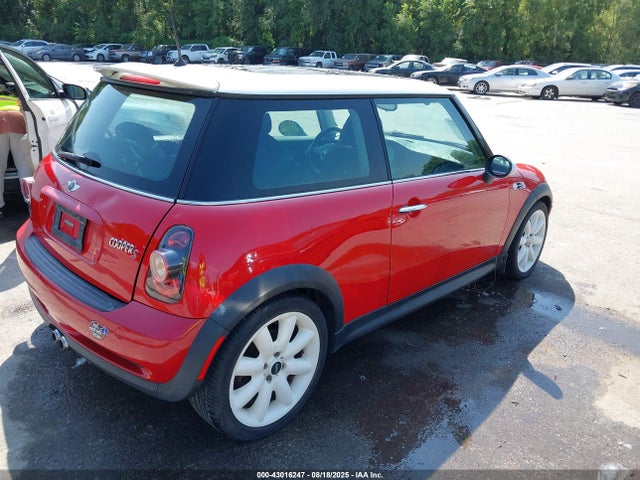 2004 MINI COOPER S WMWRE334X4TD86858 Photo 3
