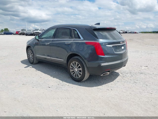 2019 CADILLAC XT5 1GYKNCRS1KZ168044 Photo 2