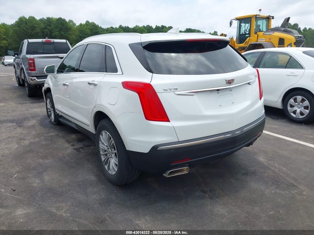 2017 CADILLAC XT5 1GYKNBRS2HZ108602 Photo 2