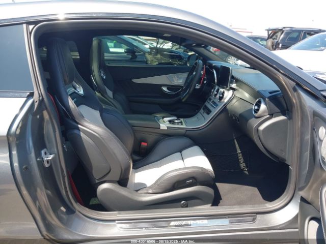 2017 MERCEDES-BENZ AMG C 63 WDDWJ8HB4HF335420 Photo 4