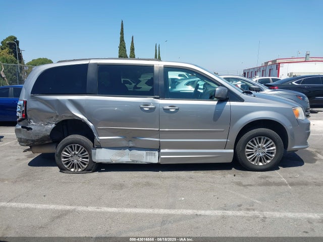 2C4RDGCG2GR276211 Dodge Grand Caravan