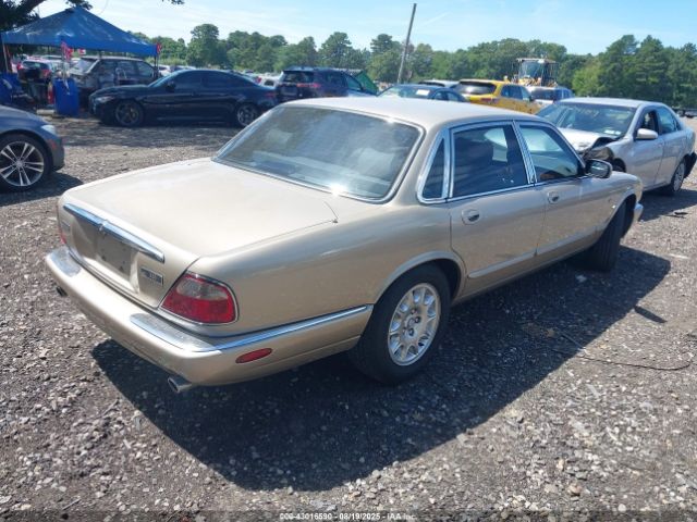 2000 JAGUAR XJ8 SAJDA14C2YLF10079 Photo 3
