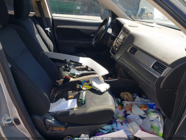 2017 MITSUBISHI OUTLANDER JA4AZ2A37HZ011027 Photo 4