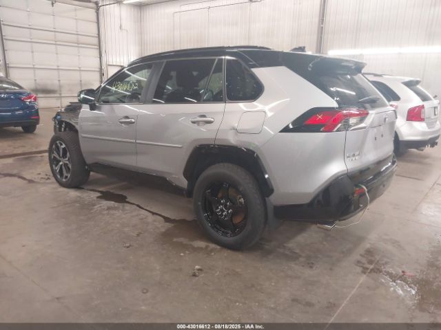 2022 TOYOTA RAV4 PRIME JTMFB3FV1ND094365 Photo 2