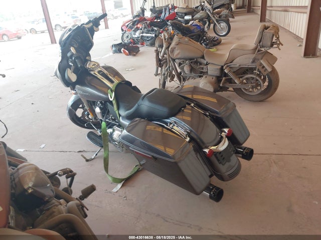 Harley-Davidson Twin Cam 103 2014 1HD1KBM16EB602635 Image 3