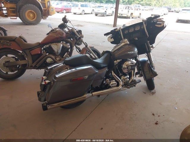 Harley-Davidson Twin Cam 103 2014 1HD1KBM16EB602635 Image 4