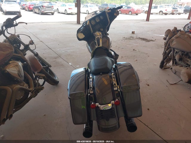 Harley-Davidson Twin Cam 103 2014 1HD1KBM16EB602635 Image 6